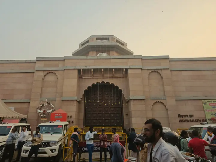 The sandstone gateway of the Kashi Vishwanath temple complex